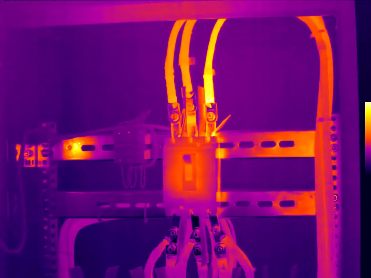 A Must-Have Tool for Electronics Repair Engineers: How Thermal Cameras Identify Overheating Issues in PCBs, Chips, and Electronic Components
